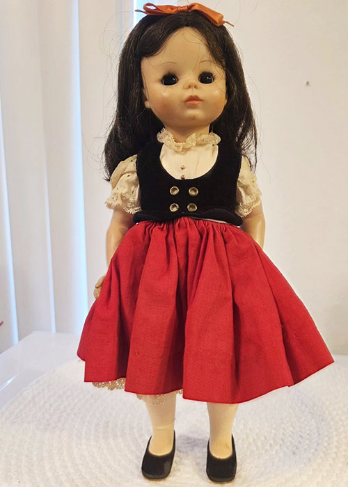 SOM Madame Alexander doll - Brigitta