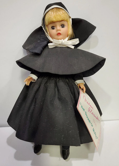 SOM Madame Alexander dolls - Maria as a nun