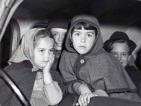 There were 9 of us squished into that auto in the escape scene